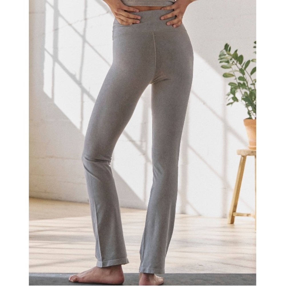 FP Movement Women's Go To Smooth Straight Leg Pants Sz Xs/S NWT - Picture 2 of 6